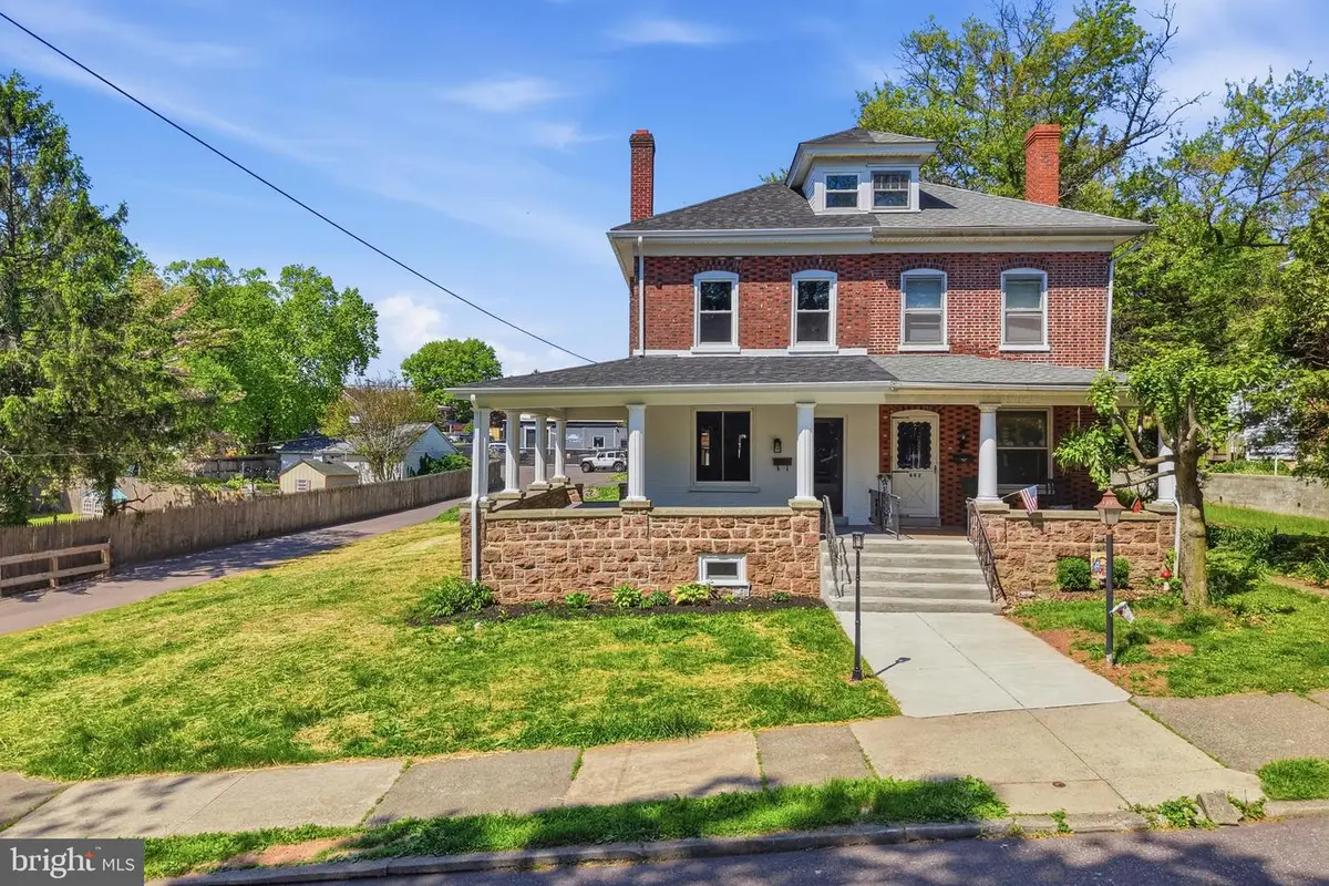 440 N Penn St, Spring City, PA 19475 - #1