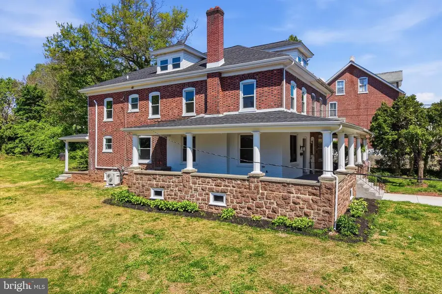 440 N Penn St, Spring City, PA 19475 - #2