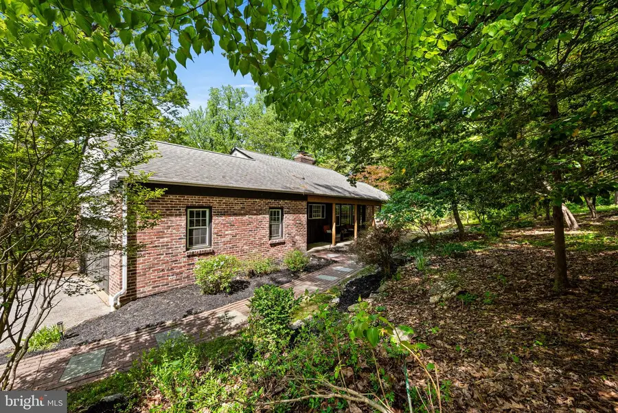 433 Paul Lemen Dr, Emigsville, PA 19481 - #2
