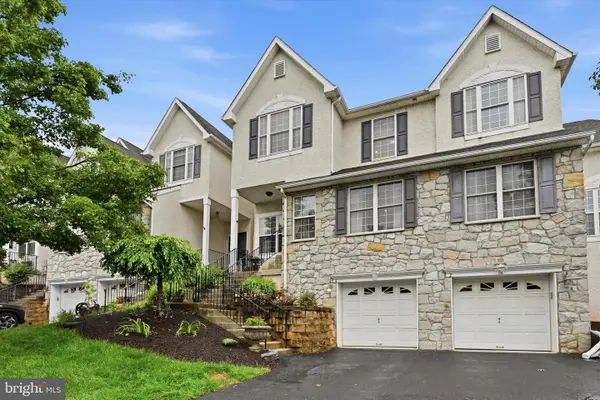 4 Lincoln Dr, DOWNINGTOWN, PA 19335