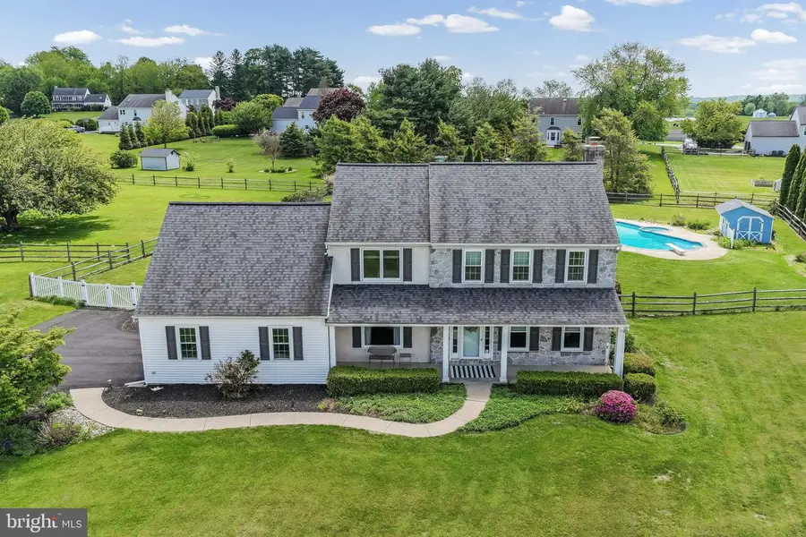 152 Shore Line Dr, Honey Brook, PA 19344 - #2
