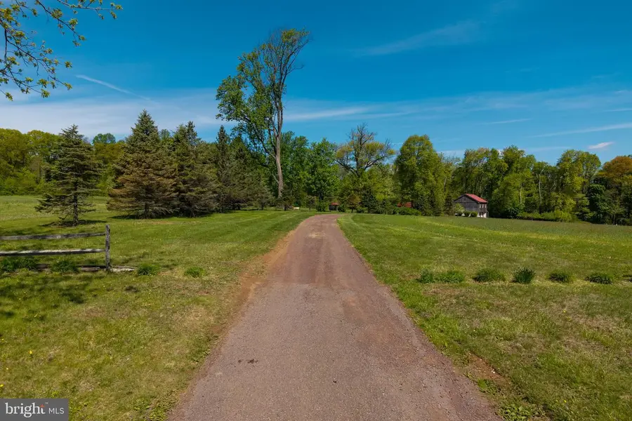 533 Mount Pleasant Rd, Pottstown, PA 19465 - #2