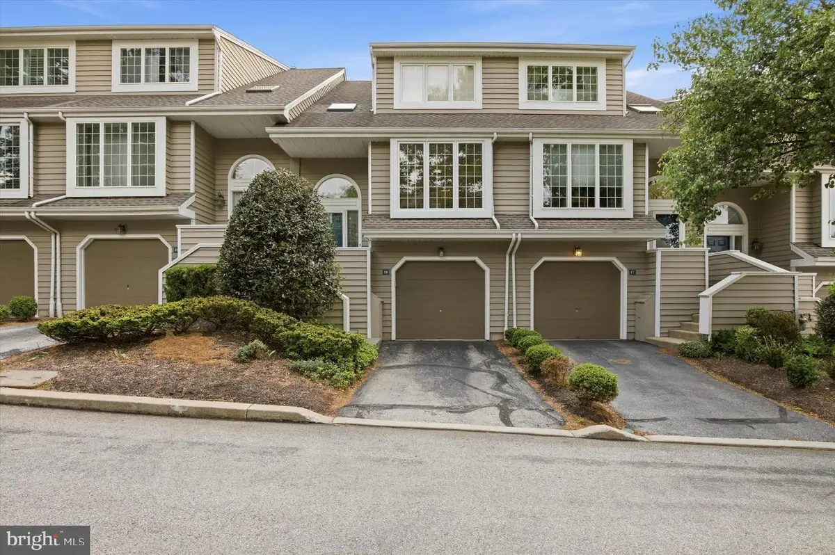 18 Cabot Dr, Chesterbrook, PA 19087 - #1