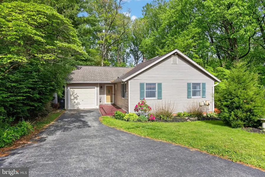 1121 Vermont Ln, Downingtown, PA 19335 - #2