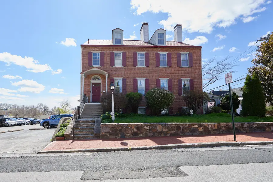 26 W Union St, West Chester, PA 19382 - #3