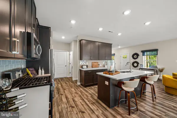 1 Four Leaf Dr, DOWNINGTOWN, PA 19335