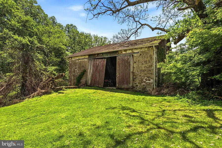 1383 Hickory Hill Rd, Chadds Ford, PA 19317 - #3