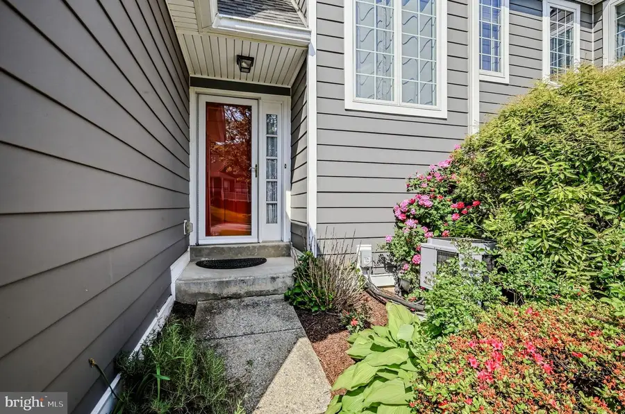 405 W Village Ln, Chadds Ford, PA 19317 - #2