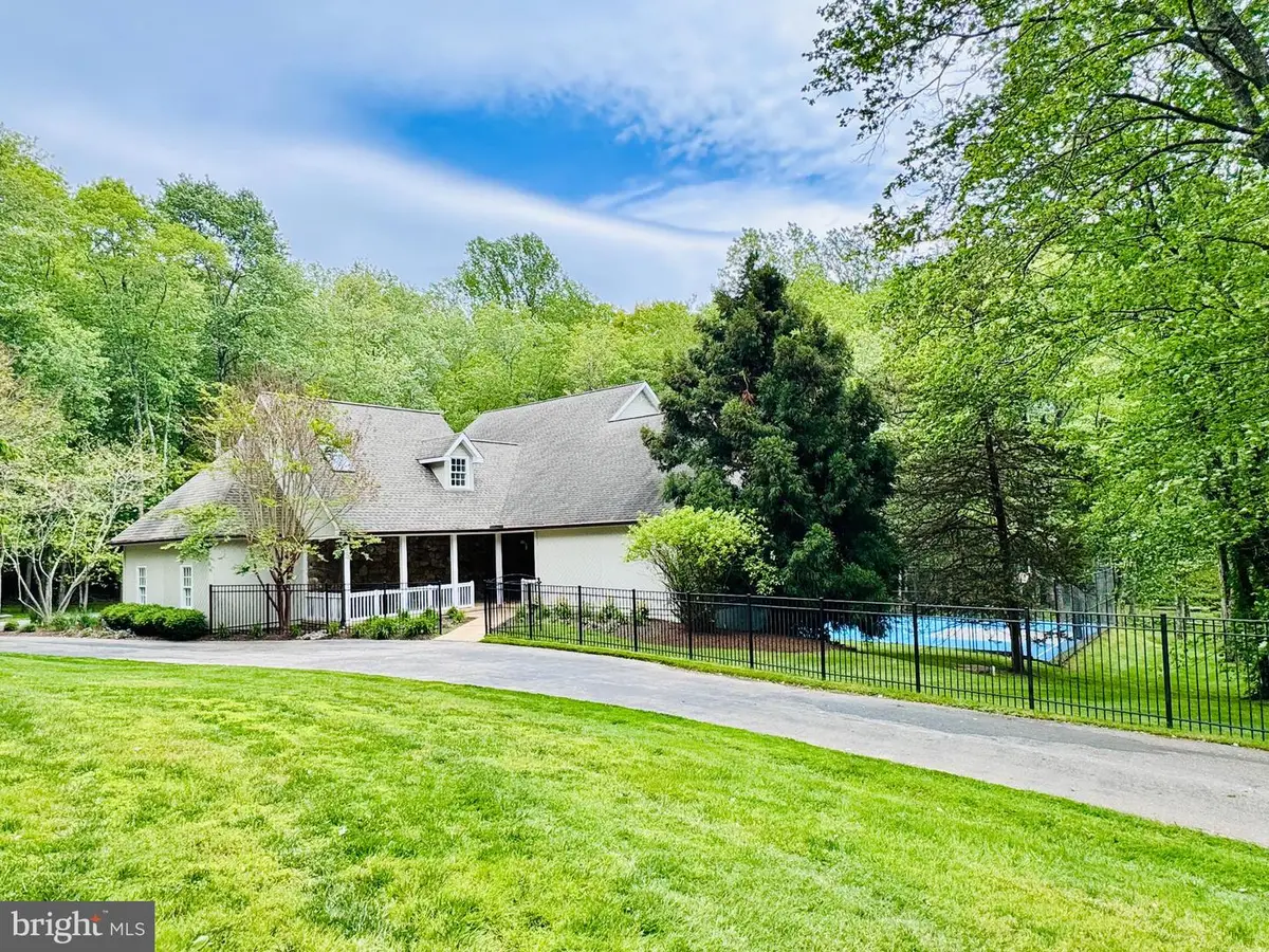 117 Center Mill Rd, Chadds Ford, PA 19317 - #1