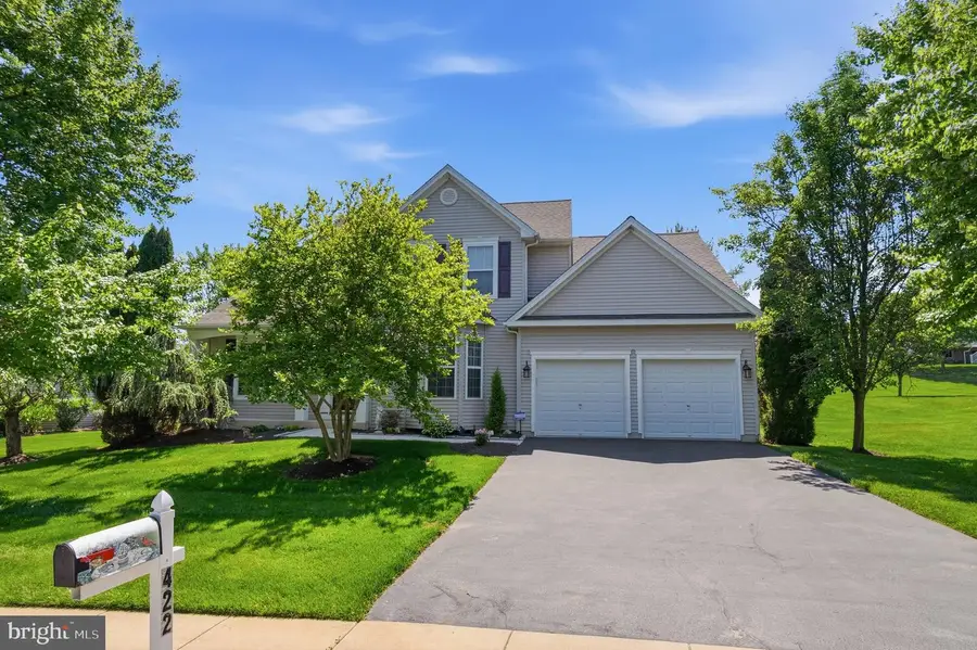 422 Westview Dr, Avondale, PA 19311 - #2