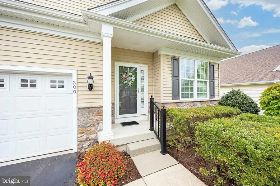 200 Gaston Ln, Coatesville, PA 19320 - #3
