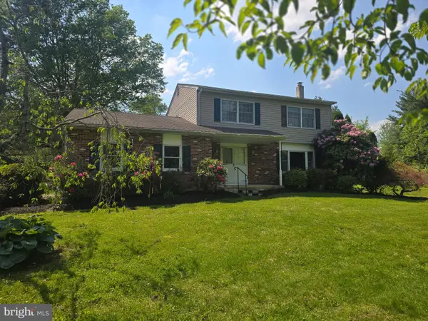 223 Trythall Rd, ELVERSON, PA 19520