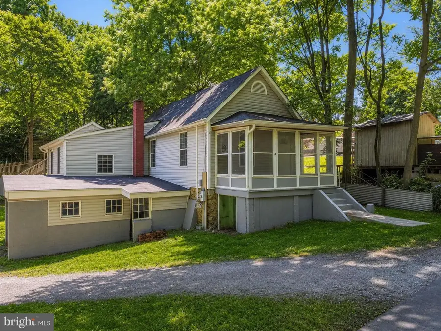 8 Jane St, Coatesville, PA 19320 - #2