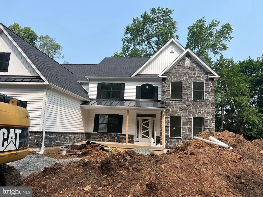 2400 Horseshoe Trl, Chester Springs, PA 19425 - #3