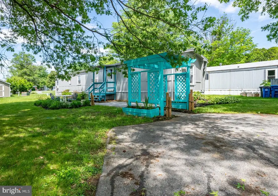 319 Grubb Dr, Elverson, PA 19520 - #2