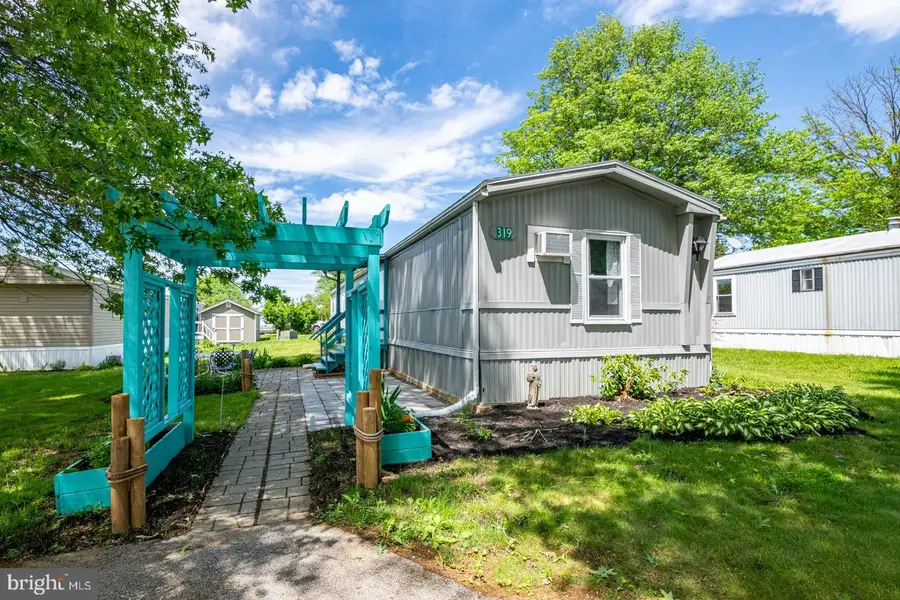 319 Grubb Dr, Elverson, PA 19520 - #3