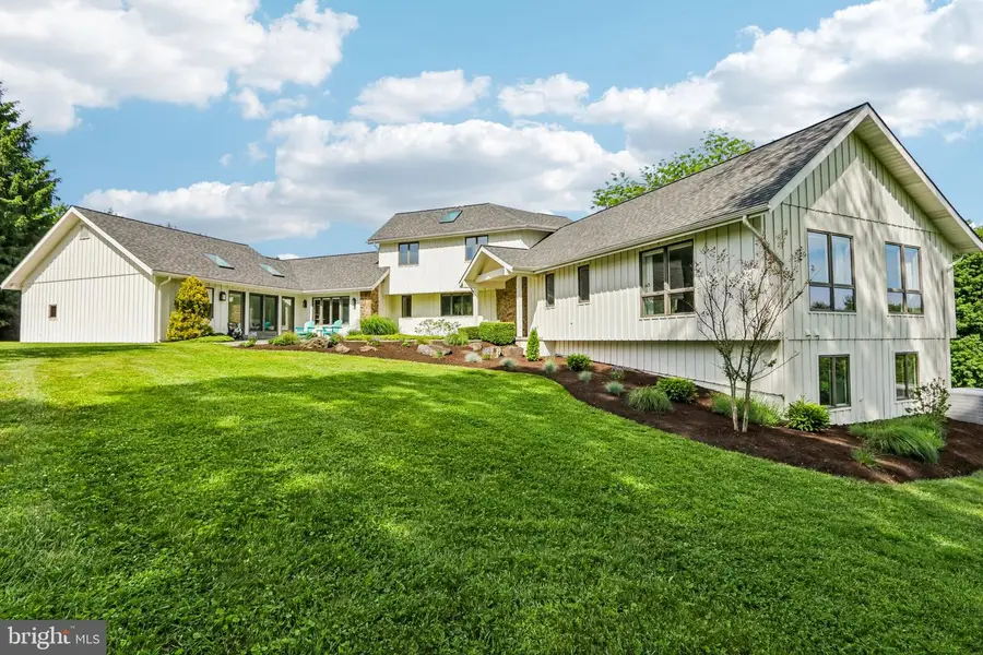 989 Delchester Rd, Newtown Square, PA 19073 - #3