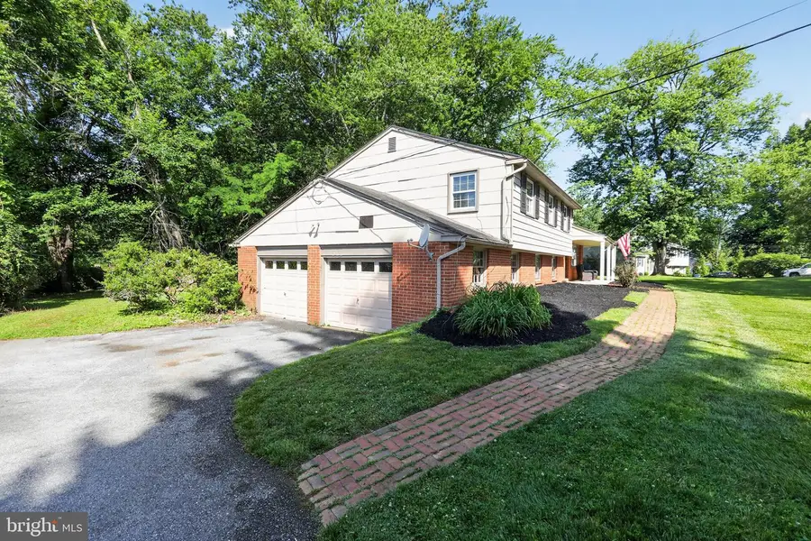 1043 Carolyn Dr, West Chester, PA 19382 - #3