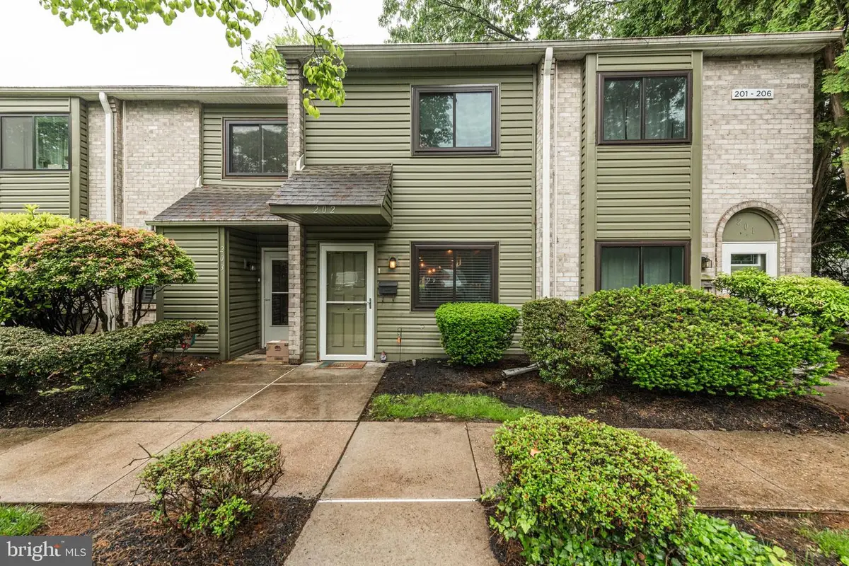 202 Valley Dr #202, West Chester, PA 19382 - #1