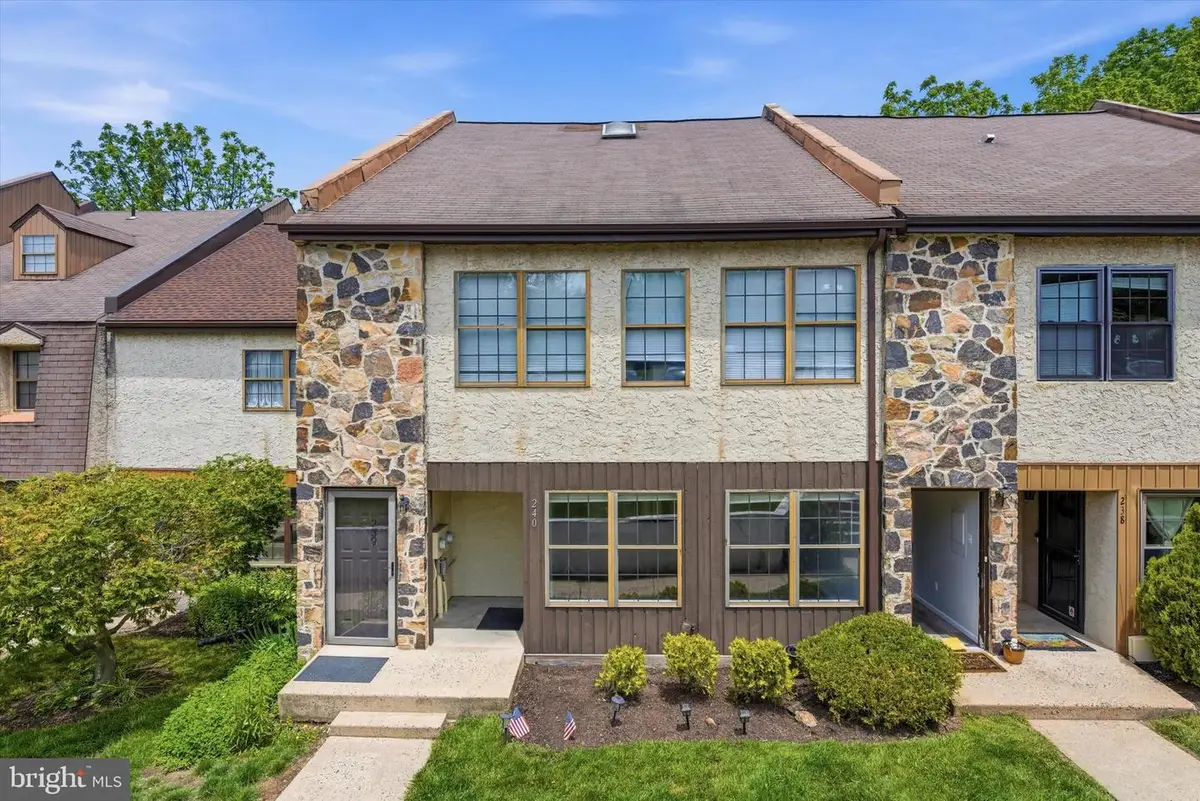 240 Smallwood Ct, West Chester, PA 19380 - #1