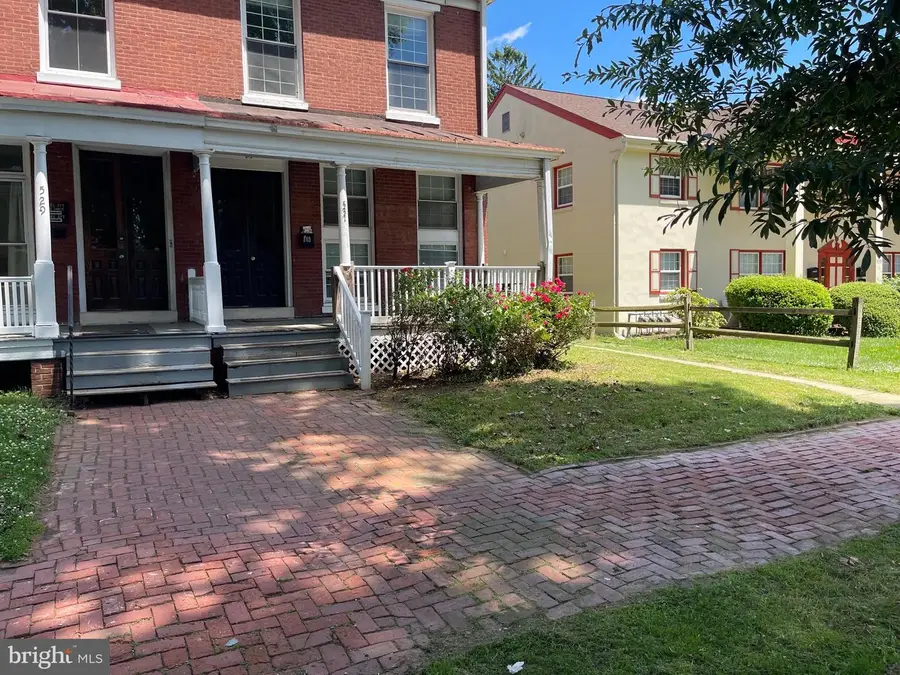 531 S Walnut St, West Chester, PA 19382 - #2