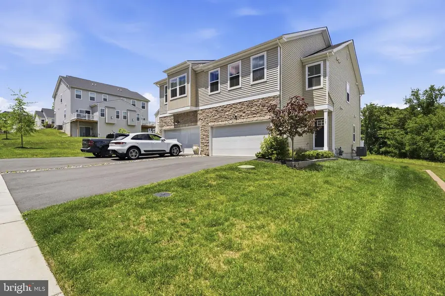727 Hunsberger Rd, Spring City, PA 19475 - #2