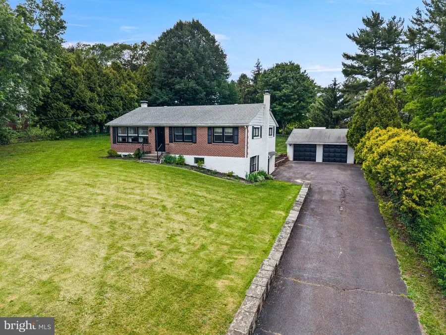 1068 Ebelhare Rd, Pottstown, PA 19465 - #2