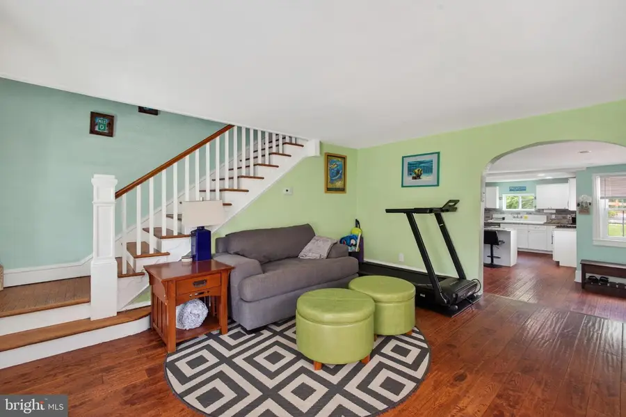 43 Oak St, Phoenixville, PA 19460 - #3