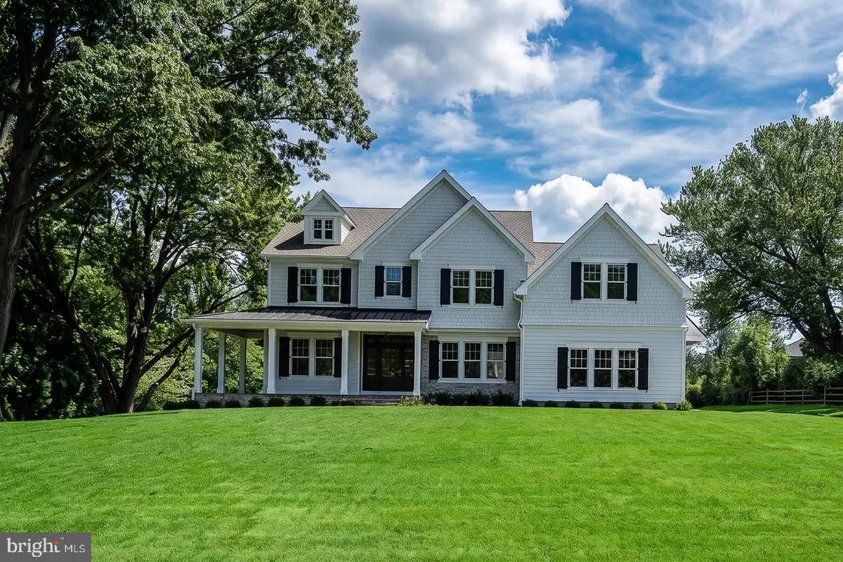 2074 Fox Creek Rd, Berwyn, PA 19312 - #1