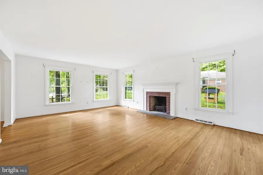 1565 Stanford Ln, Paoli, PA 19301 - #3