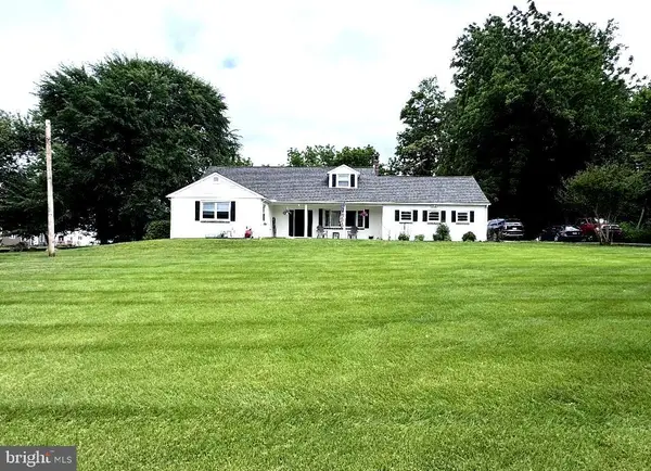 251 W Locust St, OXFORD, PA 19363