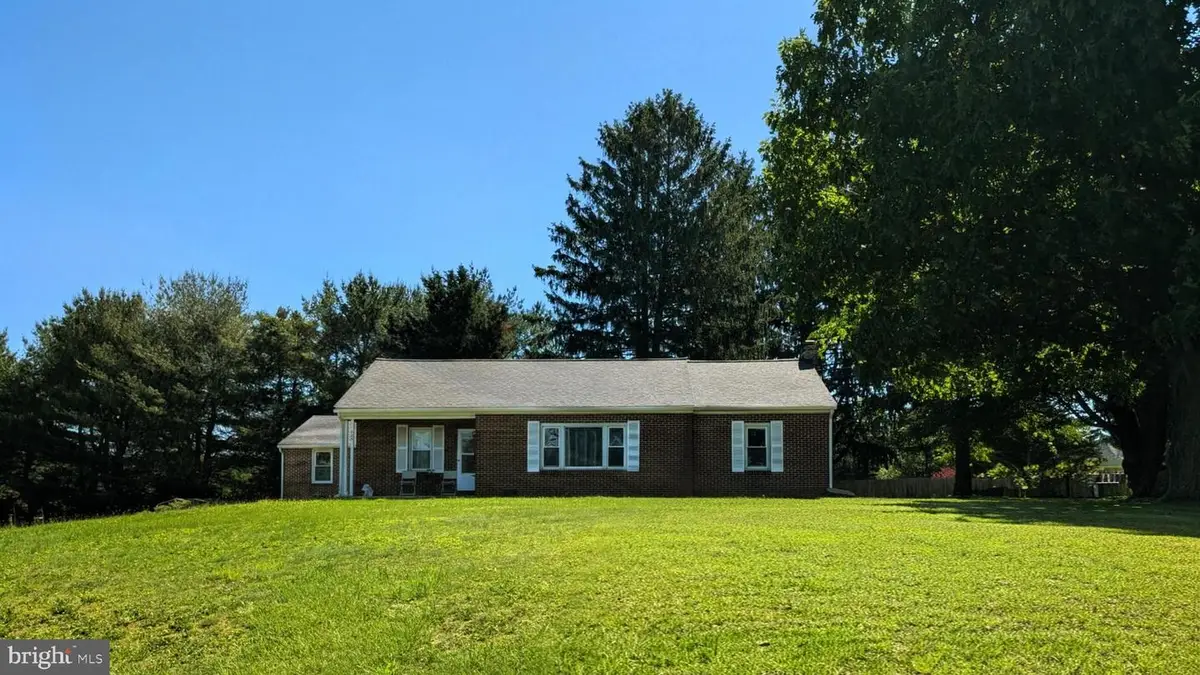 625 Doe Run Rd, Coatesville, PA 19320 - #1