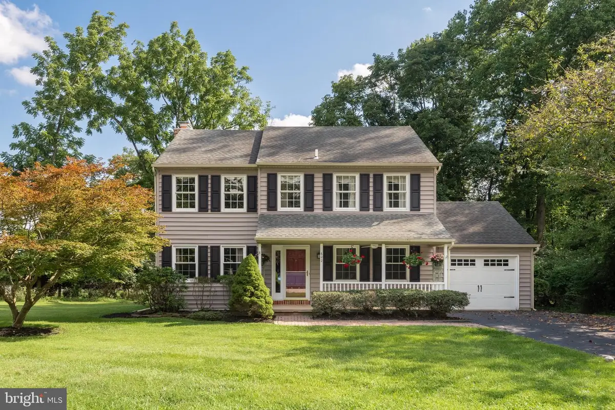602 Lorient Dr, West Chester, PA 19382 - #1