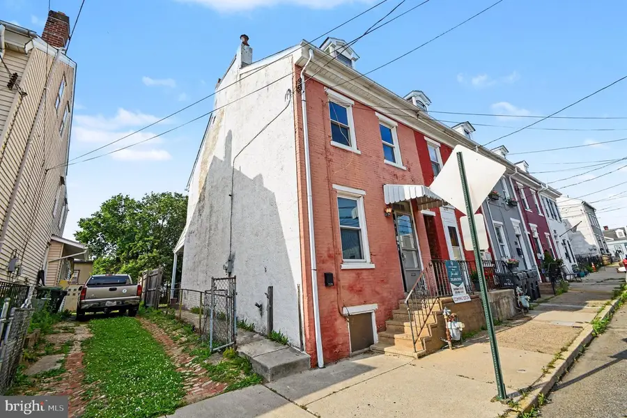 239 Hall St, Phoenixville, PA 19460 - #2