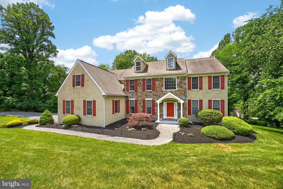904 Victoria Ct, Downingtown, PA 19335 - #2