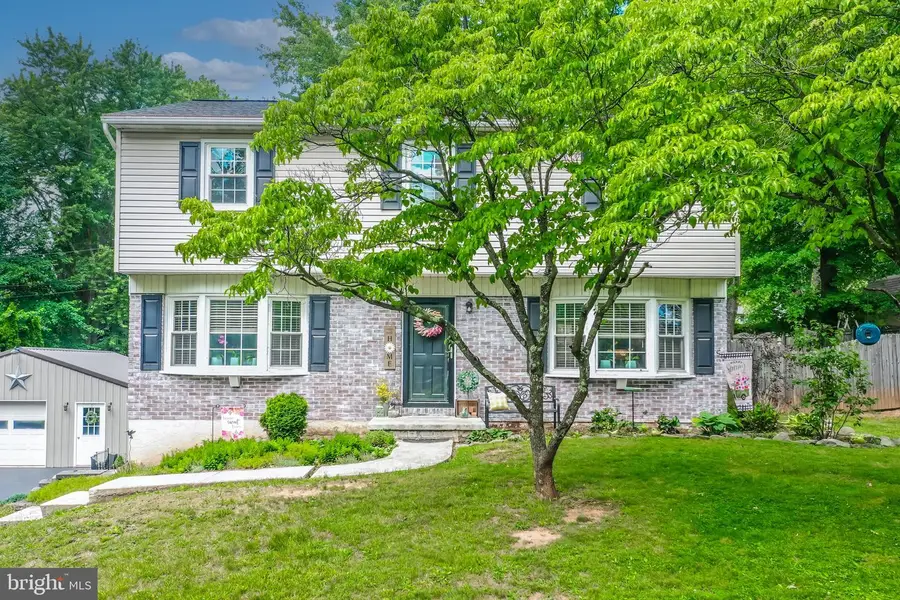 1183 Laurelwood Rd, Pottstown, PA 19465 - #2