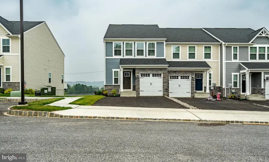 208 Chase Dr, Downingtown, PA 19335 - #2
