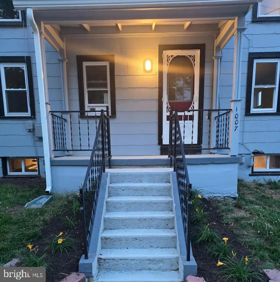 1007 Livingston Ave, Phoenixville, PA 19460 - #2