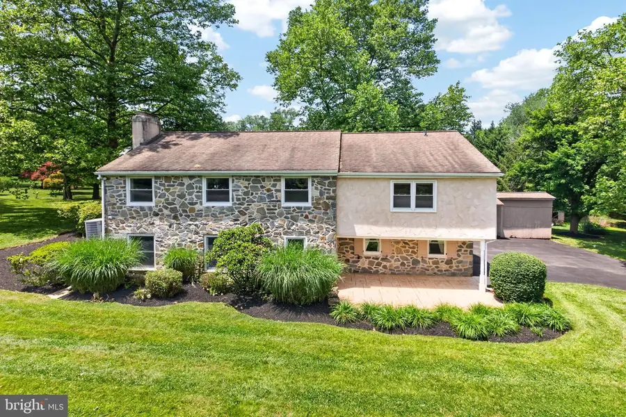 1190 Beaumont Rd, Berwyn, PA 19312 - #2
