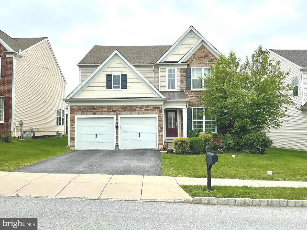 608 Empire Dr, Downingtown, PA 19335 - #1