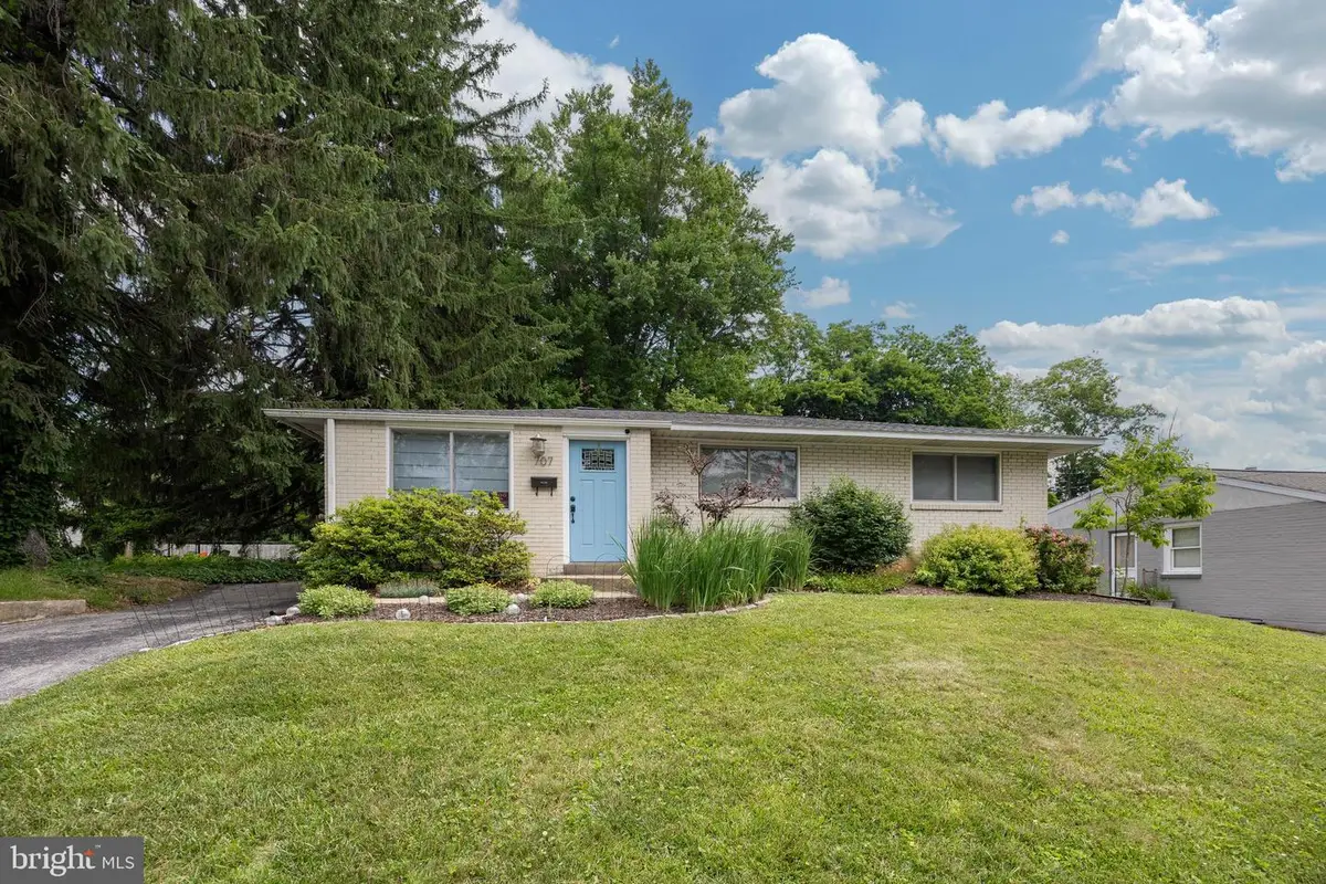 707 S Bradford Ave, West Chester, PA 19382 - #1