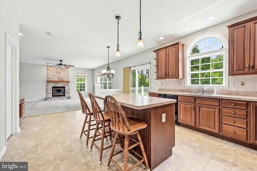 108 Cooper Hawk Dr, Coatesville, PA 19320 - #3