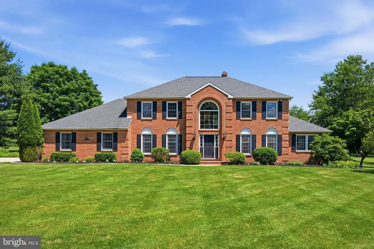 204 Readington Dr, Spring City, PA 19475 - #1