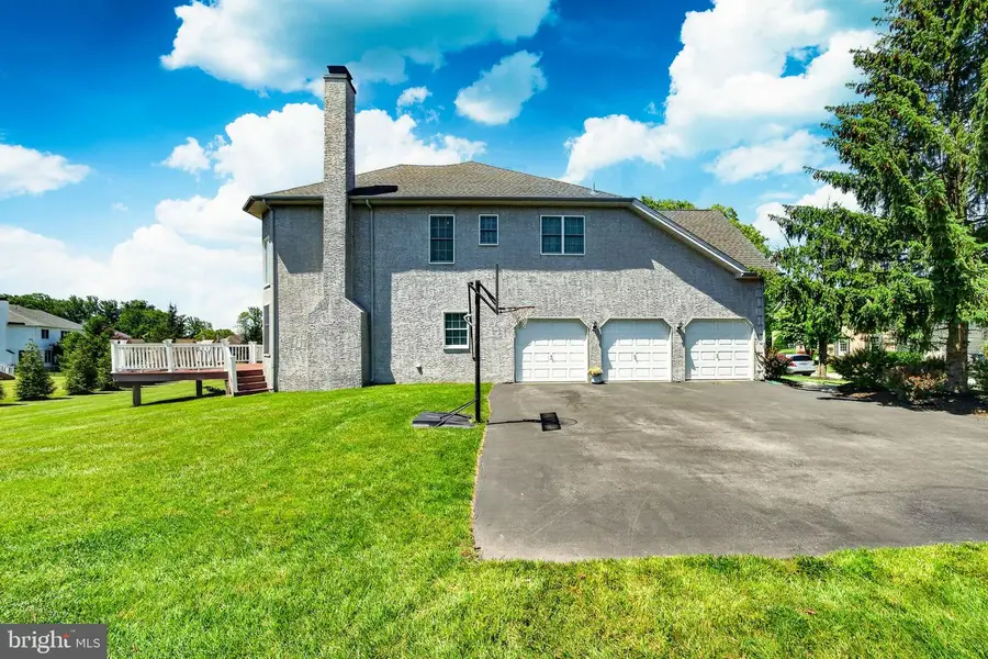 212 Prescott Dr, Chester Springs, PA 19425 - #3