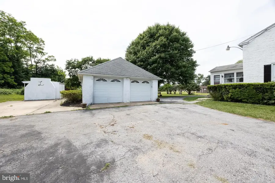 3040 Manor Rd, Coatesville, PA 19320 - #2