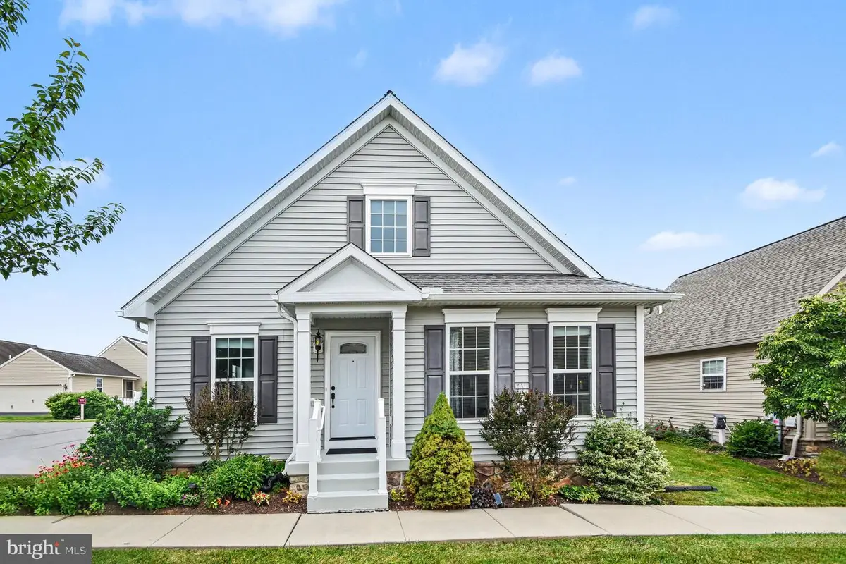 121 N Yeingst Dr, Elverson, PA 19520 - #1