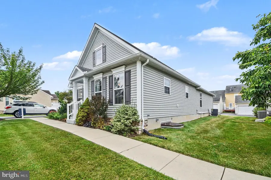 121 N Yeingst Dr, Elverson, PA 19520 - #2