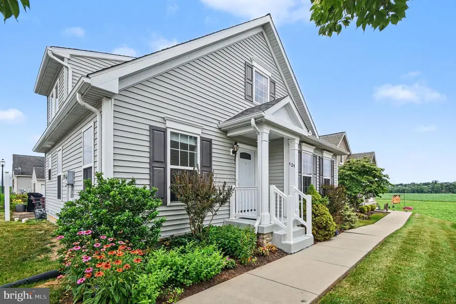 121 N Yeingst Dr, Elverson, PA 19520 - #3