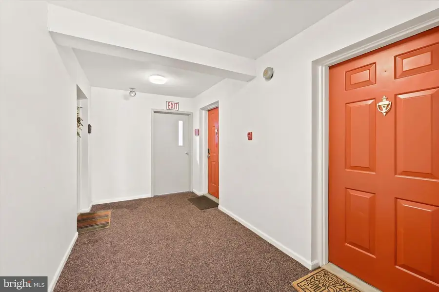 332 Washington Pl #32, Chesterbrook, PA 19087 - #2