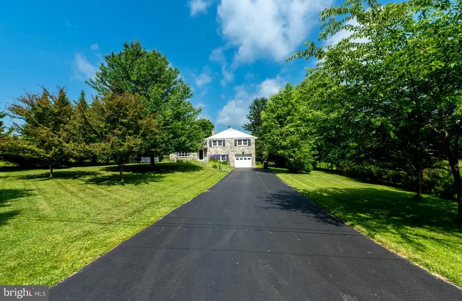 10 Sunset Ln, Phoenixville, PA 19460 - #2